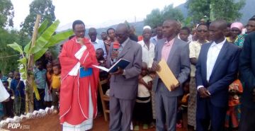 BENEDICTION D’UNE NOUVELLE EGLISE DE LA SUCCURSALE DE MURESI EN PAROISSE DE MAKAMBA PAR L’ORDINAIRE DU LIEU
