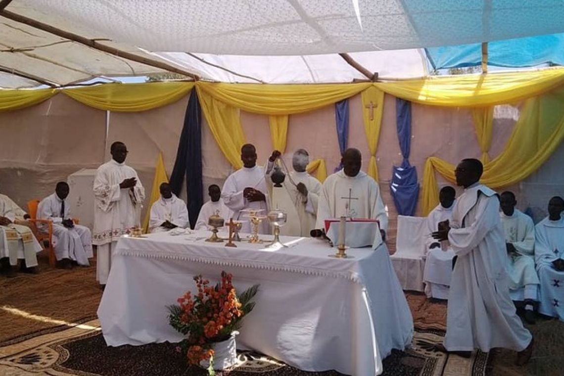 CELEBRATION DE LA MESSE DES PREMICES A LA SUCCURSALE DE GISURU