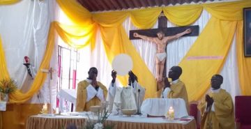 CELEBRATION DE LA MESSE DE PREMICE A LA SUCCURSALE ET PAROISSE  BUBANZA