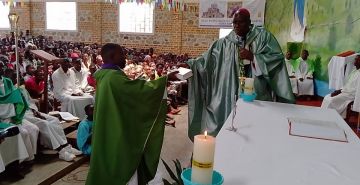 PARUWASE MUHWEZA YARAYE IGABANYE PATIRI MUKURU MUSHASHA