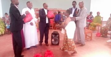 MUHWEZA ET GAKOME : SOLIDARITE ACTIVE AVEC LES PAUVRES