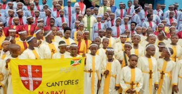 NAISSANCE DE LA CHORALE PUERI CANTORES EN PAROISSE SAINTE MARIE MEDIATRICE DE MABAYI 