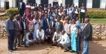 CEREMONIES DE REMISE DES CERTIFICATS AU LYCEE SAINTE MARIE MEDIATRICE DE MABAYI