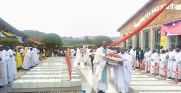 VINGT SEPT ANS APRES L'ASSASSINAT DES 40 MARTYRS DE LA FRATERNITÉ DE BUTA