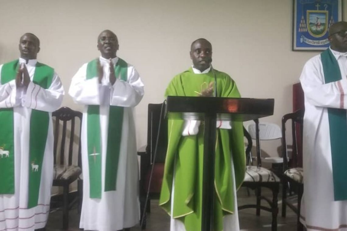  SOIREE DE SANCTIFICATION DES PRETRES A LA CATHEDRALE REGINA MUNDI DE BUJUMBURA