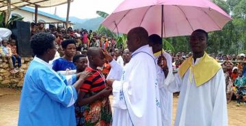 ADMINISTRATION DU SACREMENT DE CONFIRMATION A LA PAROISSE DE MABAYI