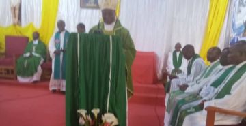 S. E. MONSEIGNEUR DIEUDONNE DATONOU, NONCE APOSTOLIQUE AU BURUNDI, POURSUIT SA VISITE CANONIQUE A BUBANZA
