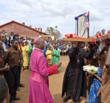 LE DIOCESE CATHOLIQUE DE BURURI A ACCUEILLI LA CROIX DES JEUNES