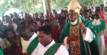 L’ARCHEVEQUE DE GITEGA A EFFECTUE UNE VISITE A LA PAROISSE RUSHANGA