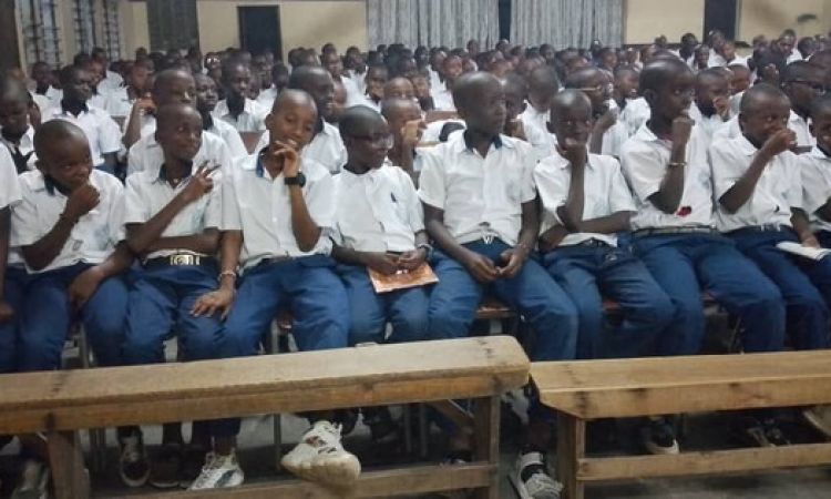 TOUS CONTRE LE PHENOMENE DE LA TRICHERIE EN MILIEU SCOLAIRE