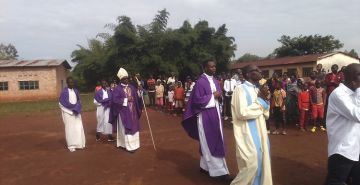 UGUHUMANURA INGORO Y'IMANA YA PARUWASE KARUSI