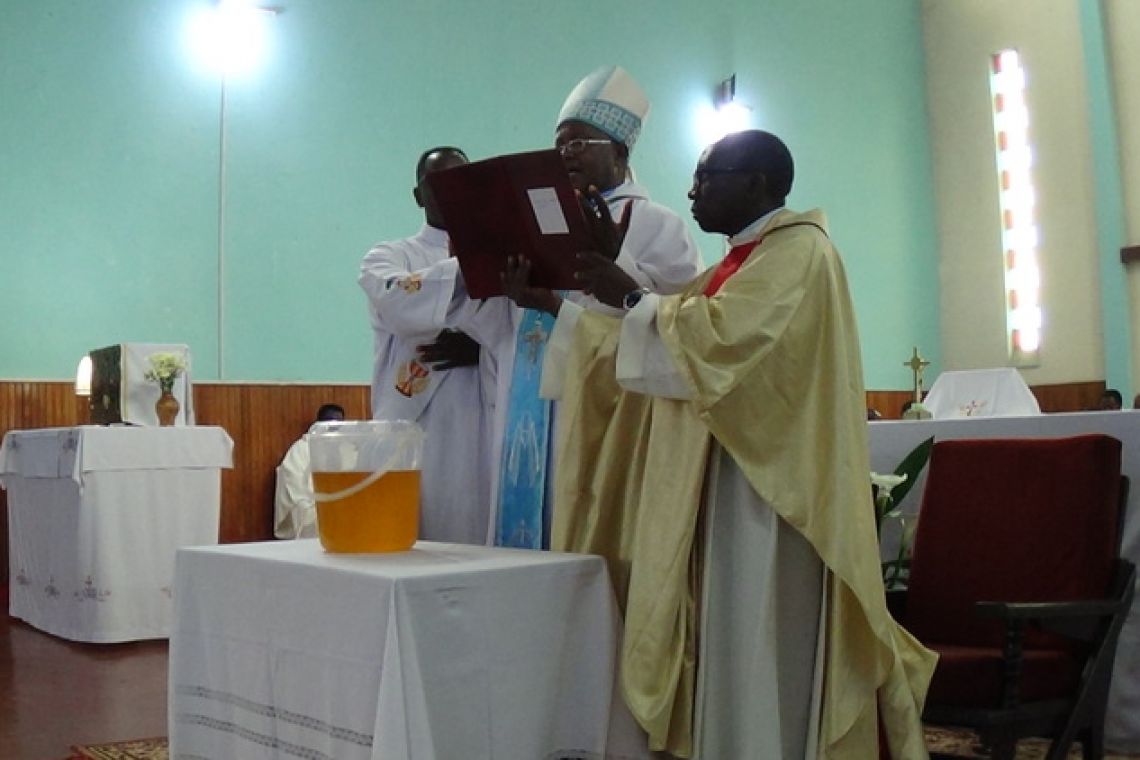 CELEBRATION DE LA MESSE CHRISMALE 2025 A LA CATHEDRALE MARIE REINE