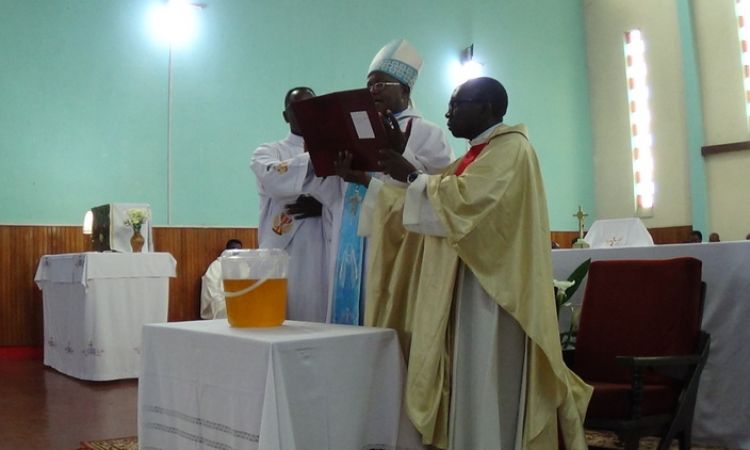 CELEBRATION DE LA MESSE CHRISMALE 2025 A LA CATHEDRALE MARIE REINE