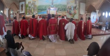 VENDREDI SAINT : LA MORT DU CHRIST, VOIE POUR NOTRE COMMUNION AVEC DIEU ET LE PROCHAIN