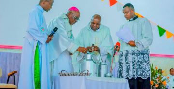 CELEBRATION DE LA MESSE CHRISMALE 2025 A GITEGA