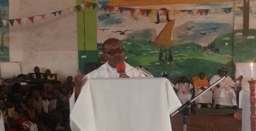 LE RENOUVEAU CHARISMATIQUE DANS LES MURS DE LA PAROISSE RUSAMAZA 