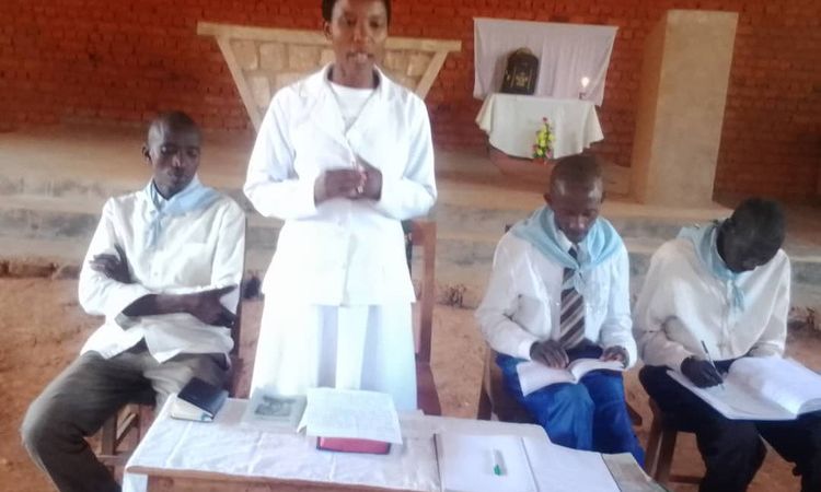LES MEMBRES DU MOUVEMENT EUCHARISTIQUE DE NYANTAKARA SE RESSOURCENT 