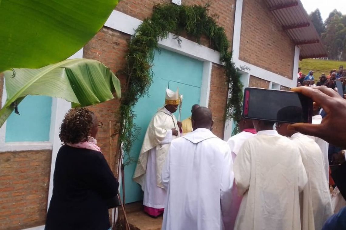 BENEDICTION DE DEUX SUCCURSALES DE LA PAROISSE MUGAMBA