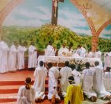 DES VISITEURS DE RENOM A LA PAROISSE NYANTAKARA