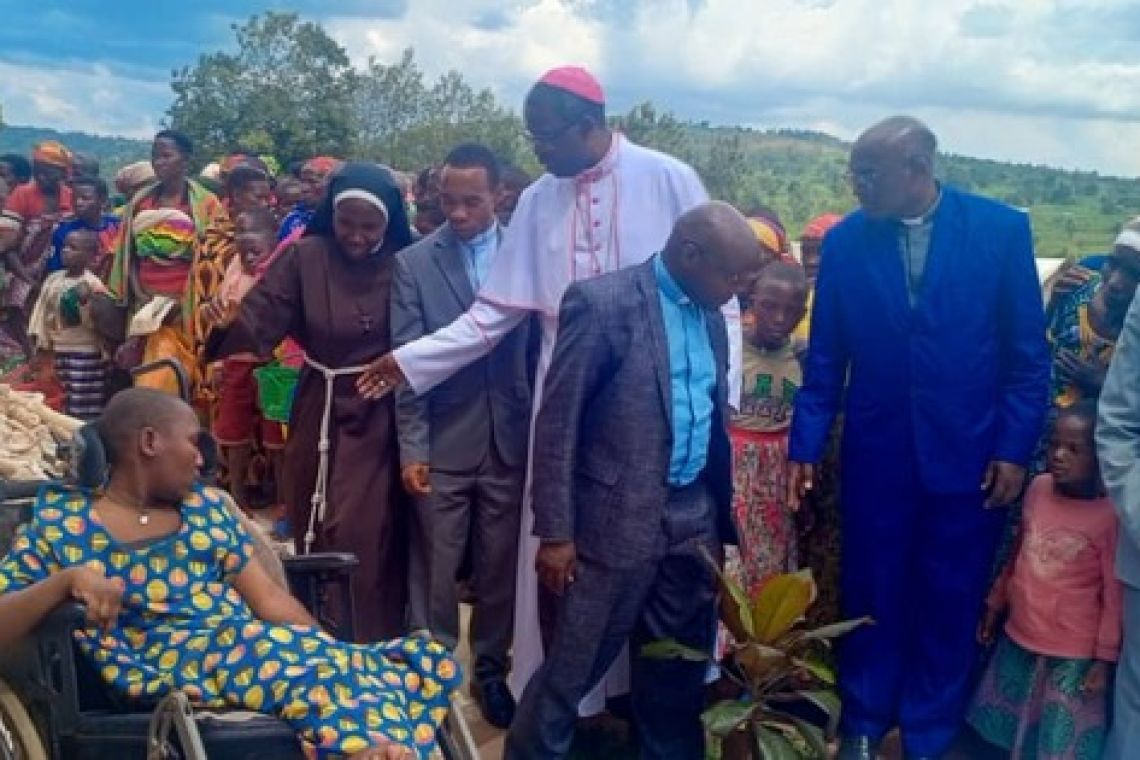 CELEBRATION DE LA JOURNEE MONDIALE DES PAUVRES 2025 DANS PAROISSE MUGOGO
