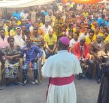 RUYIGI: LE PASTEUR DU DIOCESE AUPRES DES PRISONNIERS