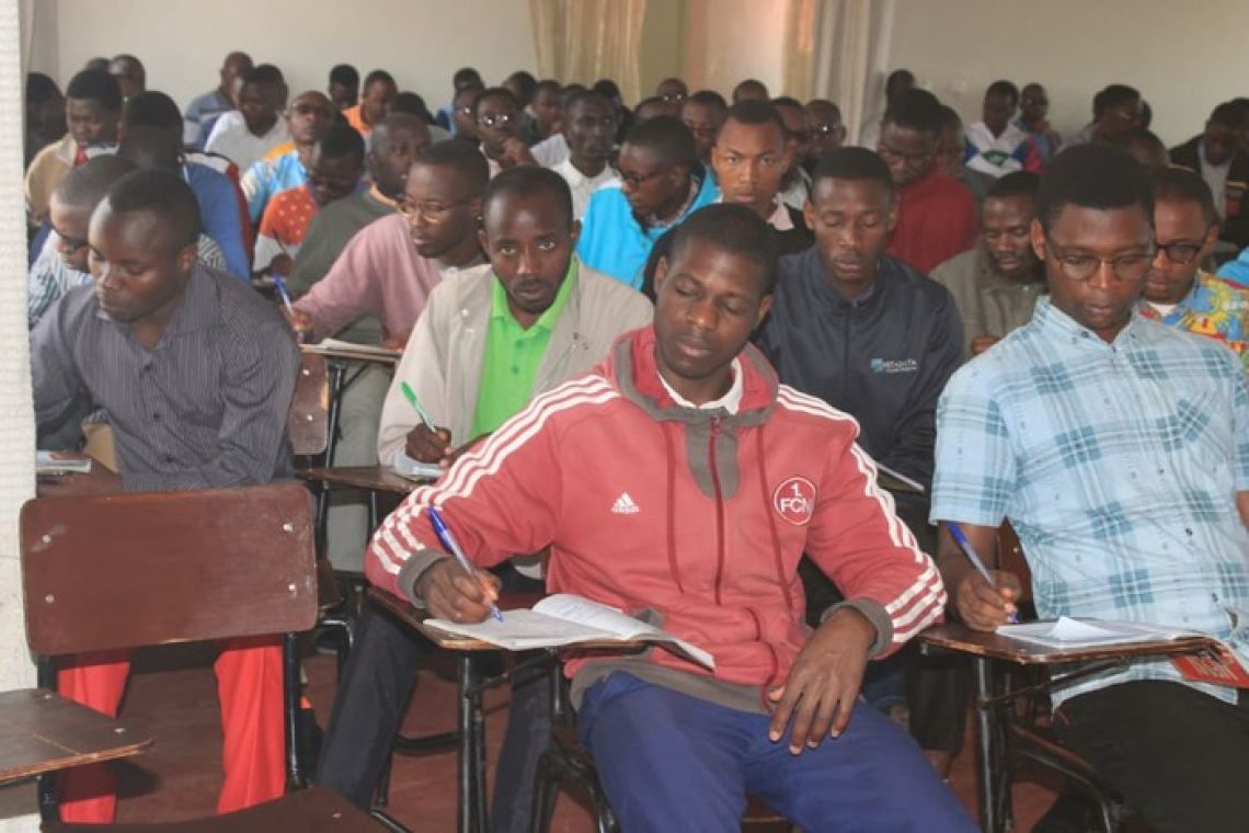 EN ROUTE VERS NOEL :  RÉCOLLECTION DE L'AVENT 2025