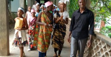 LES CHANTEURS DE L’ETOILE DE LA CATHEDRALE REGINA MUNDI AU GRANSD SEMINAIRE DE BUJUMBURA