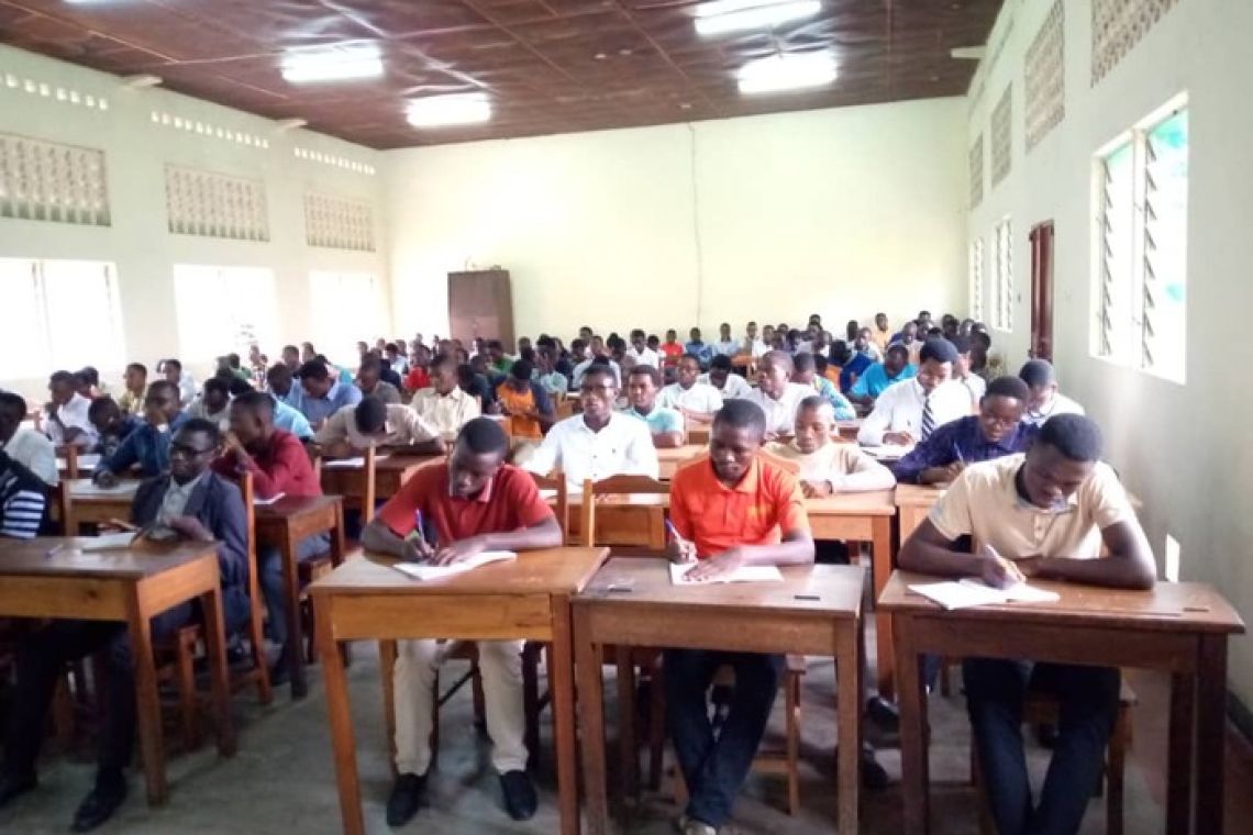 GRAND SEMINAIRE DE BUJUMBURA :   RECOLLECTION  SUR LES BIENFAITS DU  SILENCE           