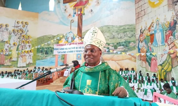 LA PROXIMITE DU SAINT PERE AU DIOCESE DE RUYIGI VIA LE NONCE APOSTOLIQUE AU BURUNDI