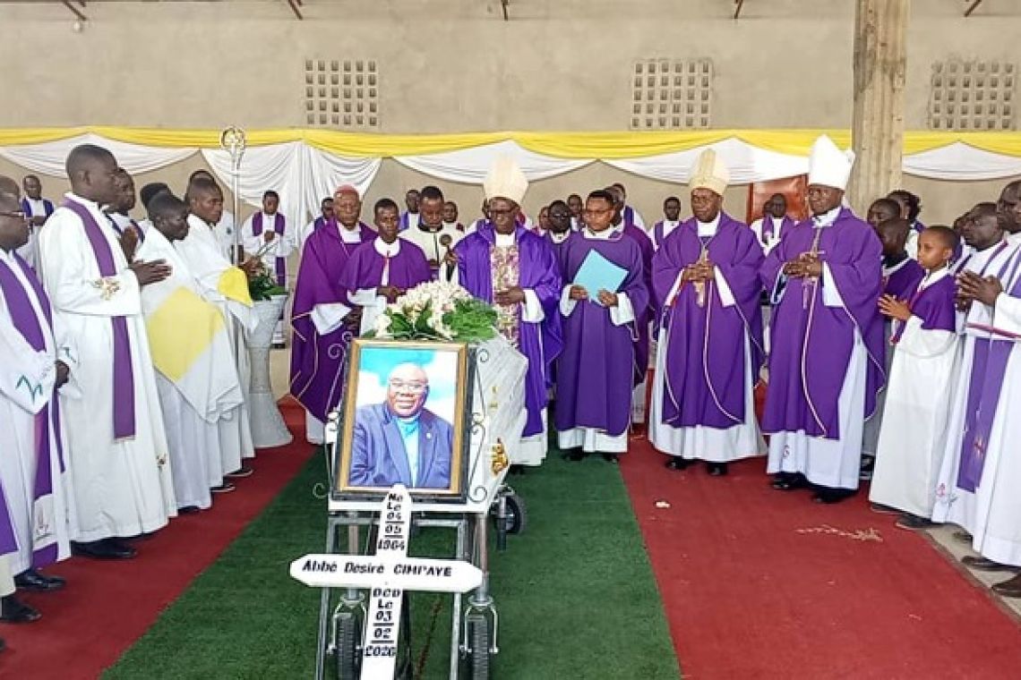 LE DIOCESE DE BUBANZA PLEURE  ET ACCOMPAGNE SON PRETRE L'ABBE DESIRE CIMPAYE