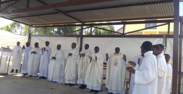 CLOTURE DU MOIS MARIAL AU SANCTUAIRE DE  RUGEREGERE DU DIOCESE DE RUTANA