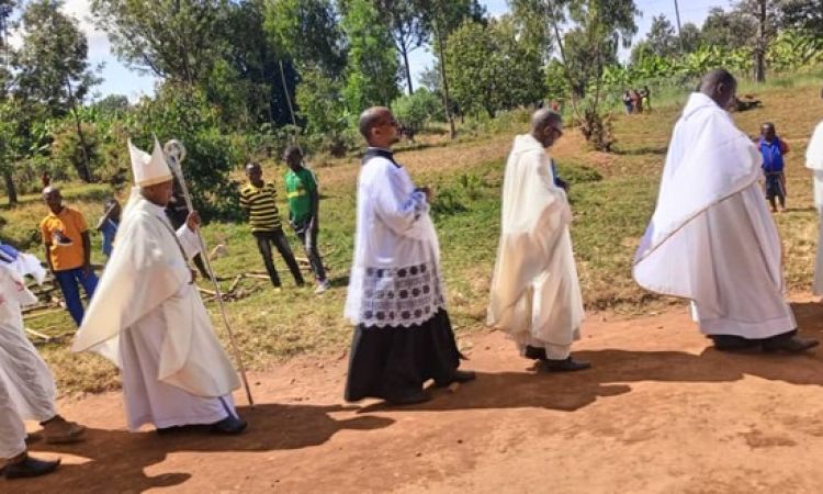 CELEBRATION DE LA SOLENNITE DU SACRE CŒUR DE JESUS A LA PAROISSE KAYOVE