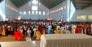 DES CONSACRÉS KENYANS EN MISSION AUPRES DES JEUNES DE LA PAROISSE CENDAJURU