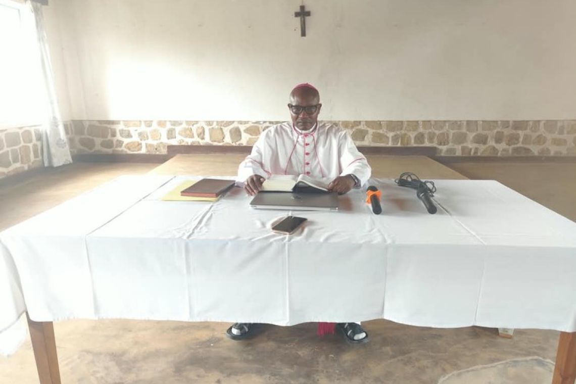 EN MARCHE VERS LE JUBILE : LE PERSONNEL DU LYCÉE NOTRE DAME DE LA JOIE DE RUYIGI SE MET À L'ÉCOUTE DE DIEU